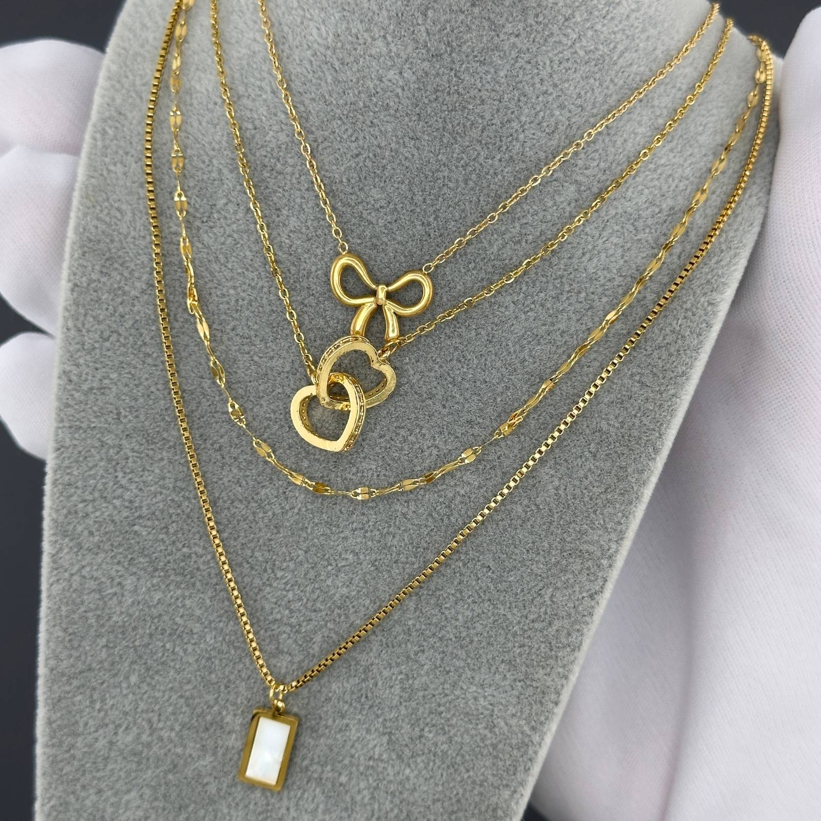 Elegant 18K Gold Plated Hearts Necklace